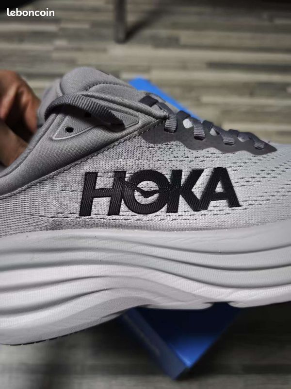 Hoka Bondi8 gris Pointure 40.5 (image 2)