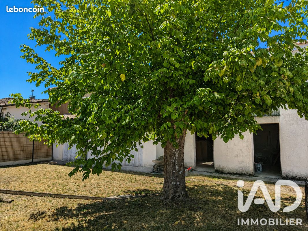 Maison 2 pièces 80 m² · à Saint-Seurin-sur-l'Isle · 80 m² · 65 000 €