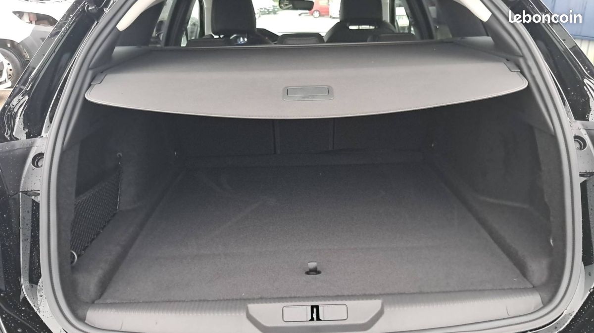Peugeot 308 SW (3) Hybrid 145 e-DCS6 ALLURE (image 12)