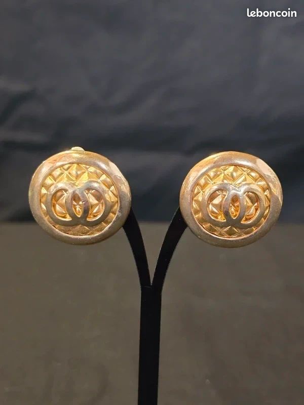 Boucles D’oreilles Clips Vintage Doré – Ancienne Paire Rétro