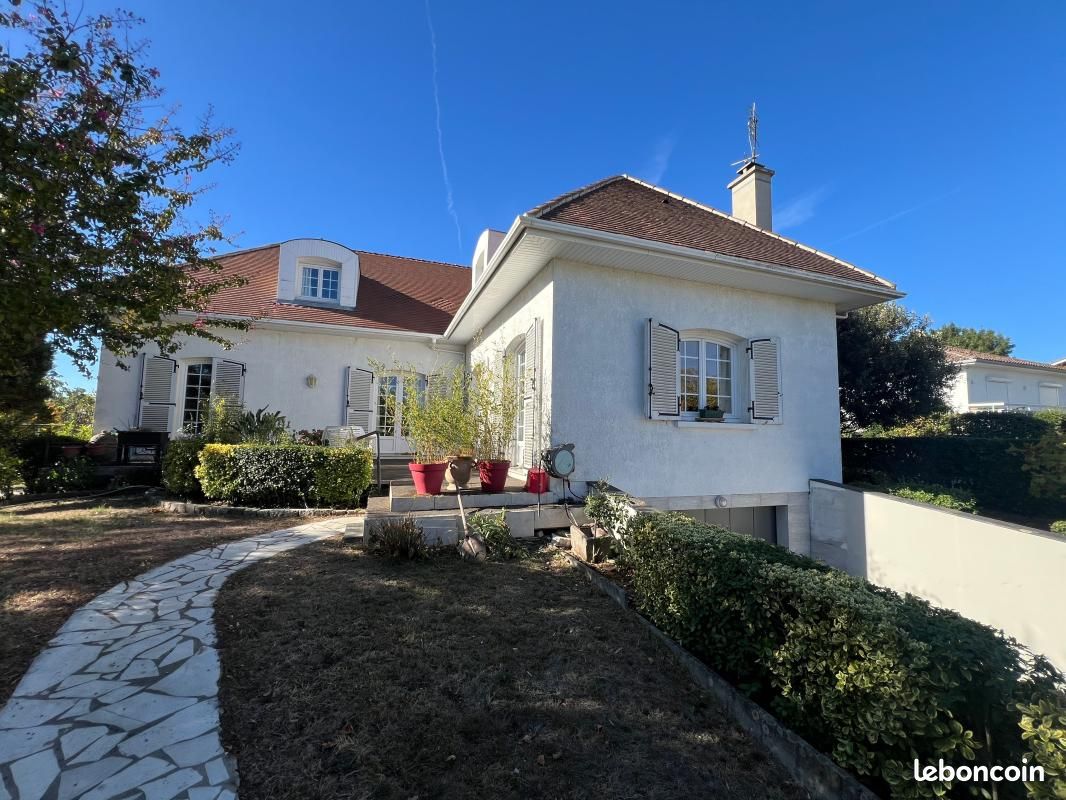 Maison 5 pièces 184 m² · à Carbon-Blanc · 184 m² · 455 000 €