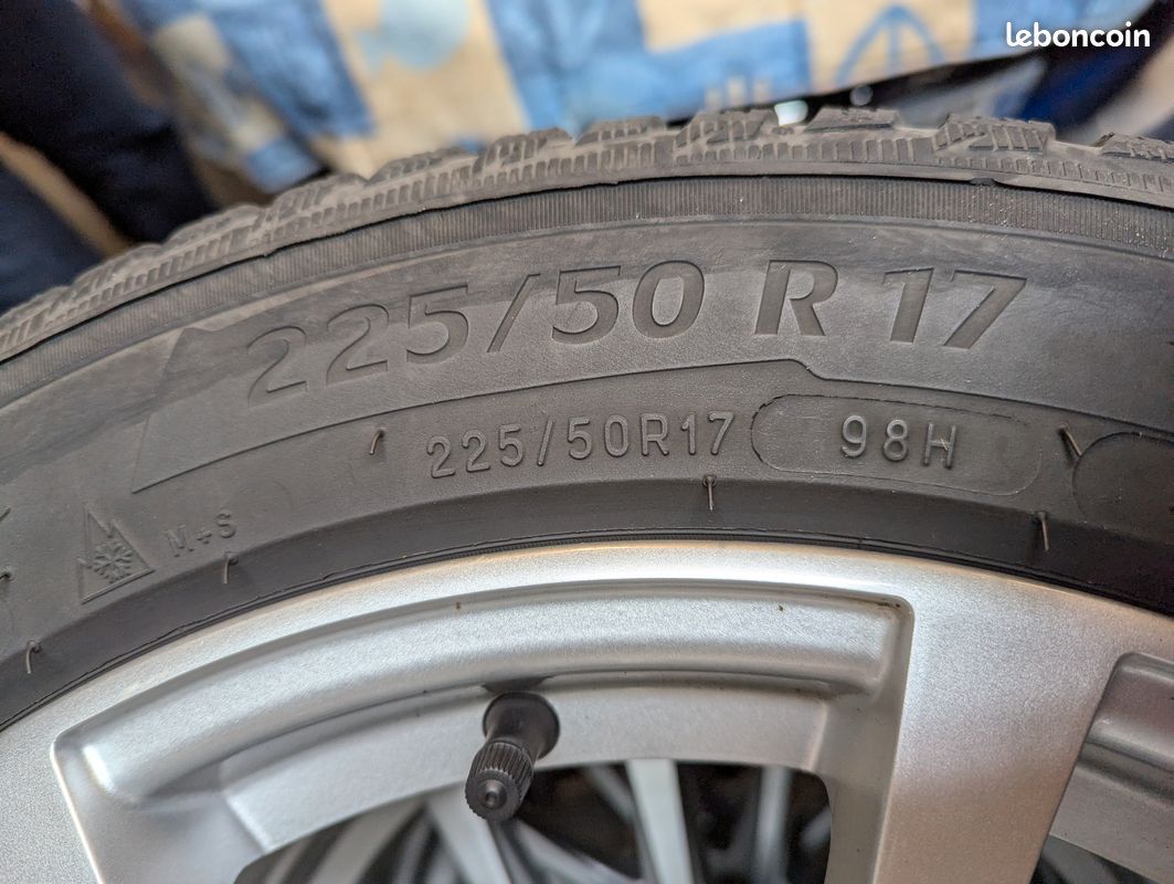 4 Pneus hiver Michelin Alpin 225/50 R17 + jante (image 3)