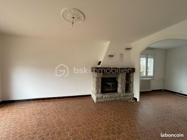 https://img.leboncoin.fr/api/v1/lbcpb1/images/33/67/b8/3367b845055a7f43aad7512960a19f067724dd60.jpg?rule=ad-image