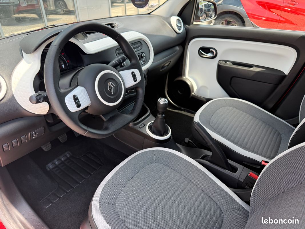 800 kms seulement renault twingo 1.0 sce 65 ch zen. 1ere main. 03/2021 (image 10)