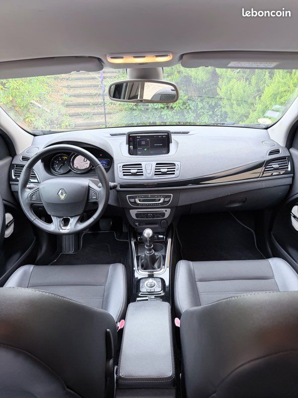 RENAULT MÉGANE 3 BOSE PHASE 3 1.5DCi 110ch - Moteur 134.000km - Garantie 3 mois (image 7)
