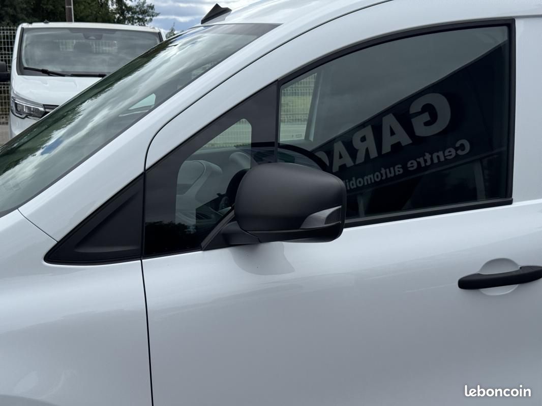 Renault Kangoo Van L2 BLUE DCI 115 GRAND CONFORT - CAISSE ISOTHERME (image 21)