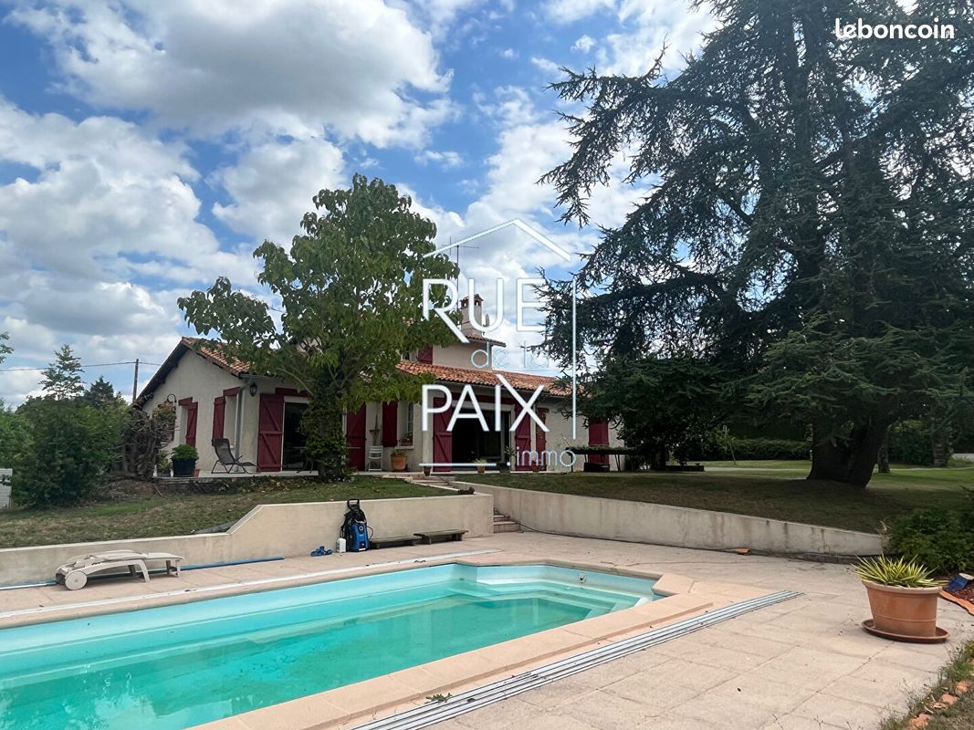 Maison 5 pièces 153 m² - Pompaire 79200 (image principale 0)