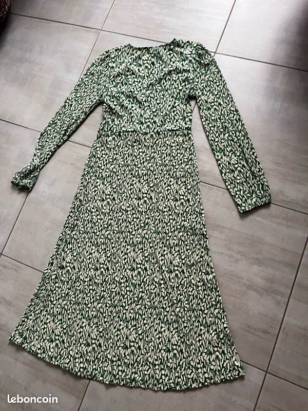 Robe longue légère manches longues Marque Mango Taille S (image 8)