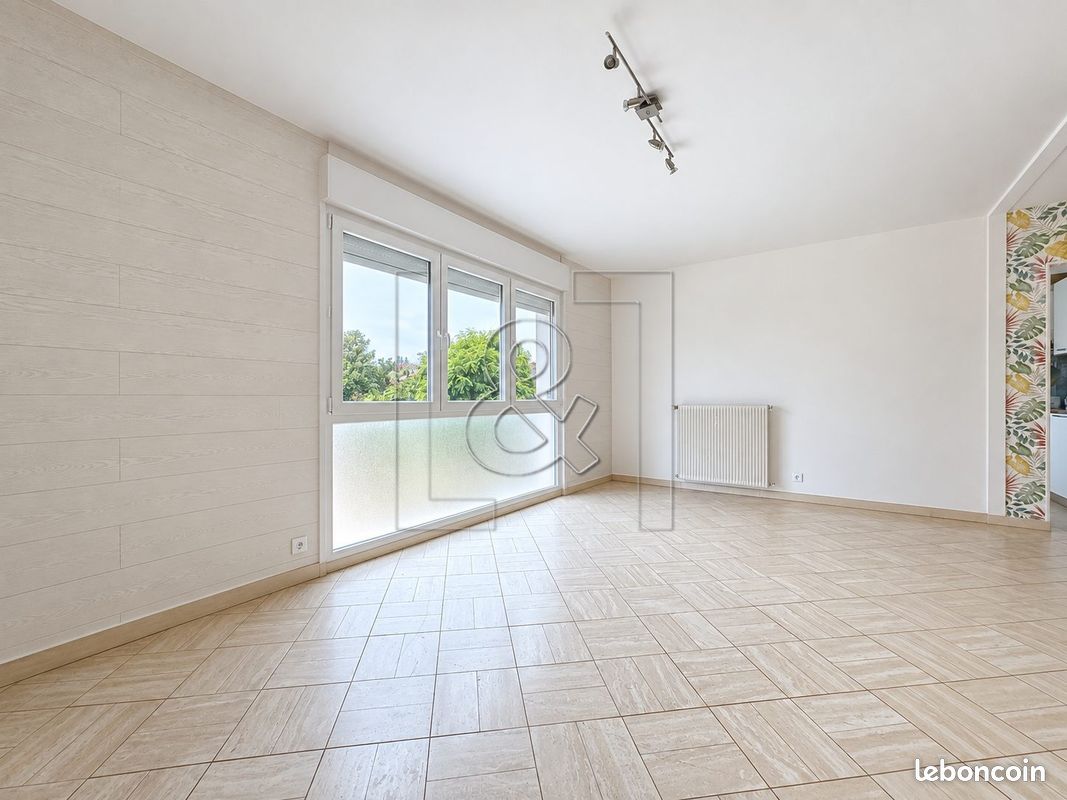 Appartement 3 pièces 71 m² · à Déville-lès-Rouen · 71 m² · 120 000 €