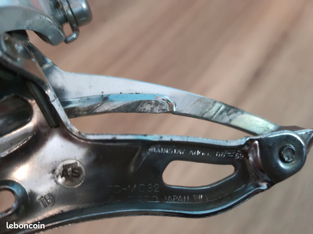 Dérailleur Avant Shimano Stx Tirette Supérieure Vélo 31,8 Mm 7 Vitesses