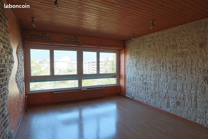 Appartement Traversant 64 m² au 7e Étage – Vues Panoramiques Massifs, Terrasse & Parking Privatif + cave — 1