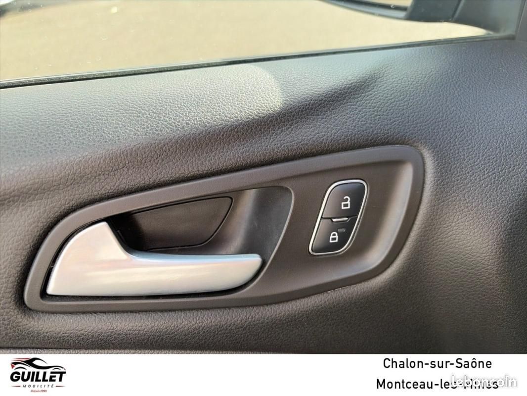 Ford Kuga 1.5 EcoBoost 182 S&S 4x4 BVA6 ST-Line (image 30)