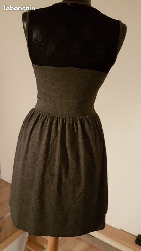 Robe grise a dentelle S - 36 Only (nat95) (image 2)