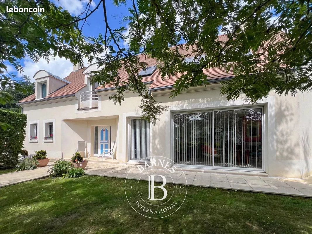 Maison 12 pièces 302 m² · à Orgeval · 302 m² · 1 352 222 €
