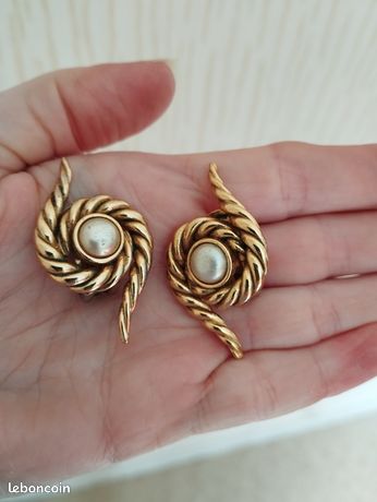 Boucles D'oreilles Clips ORENA Style Moderniste - Argenté, En Métal, Occasion En Très Bon état