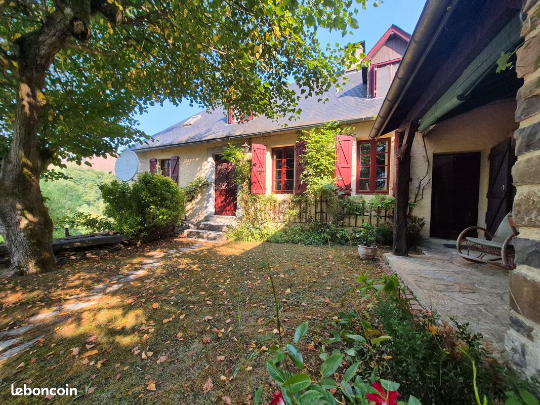 Maison 6 pièces 219 m² · à Lomné · 219 m² · 365 000 €