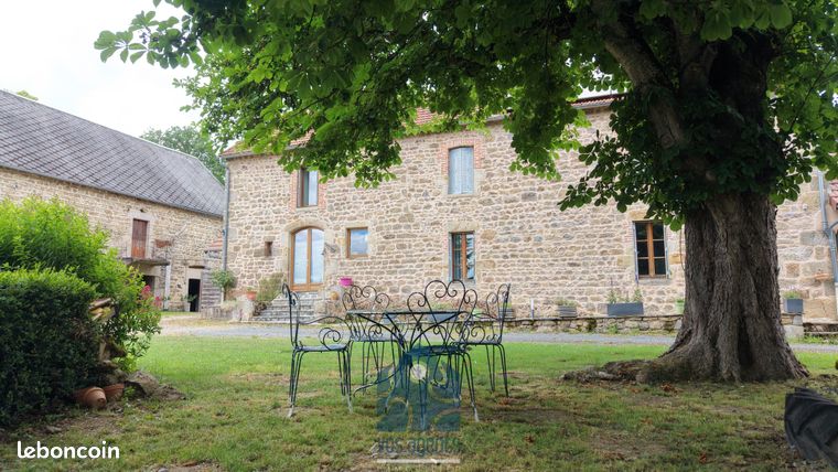 Propriété 9 pièces 300 m²