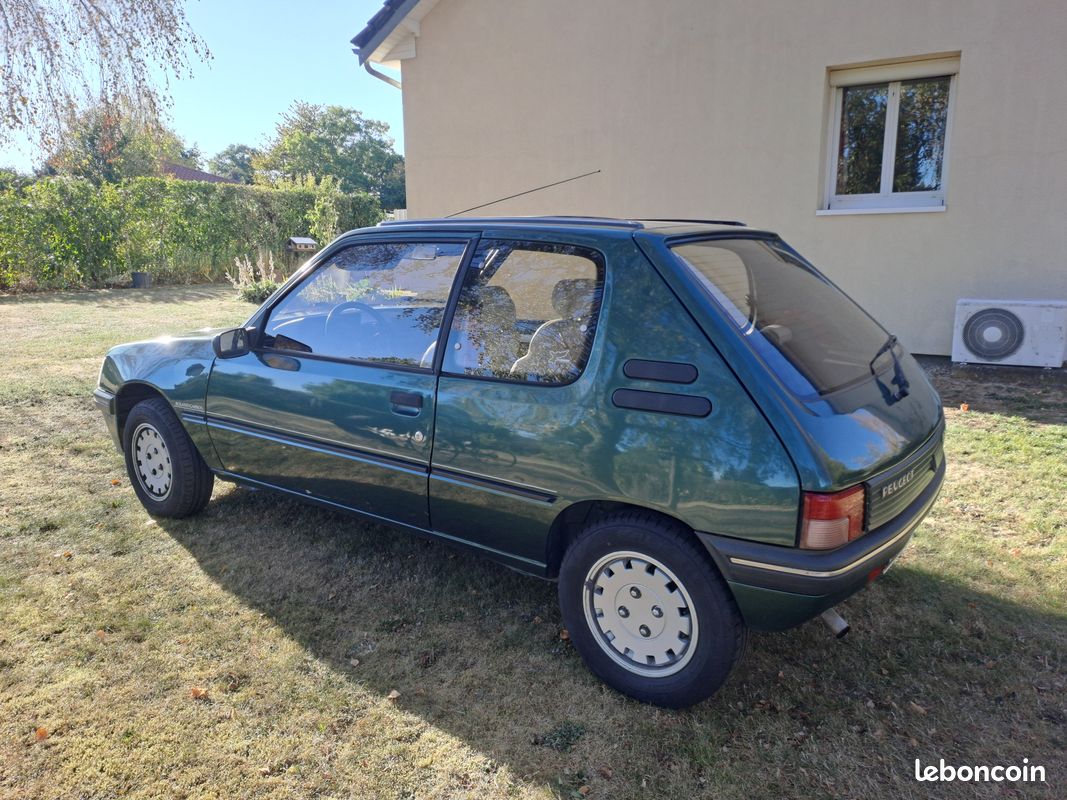 Peugeot 205 Roland Garros 3 Portes - Pas de corrosion, intérieur refait, toute d'origine (image 2)