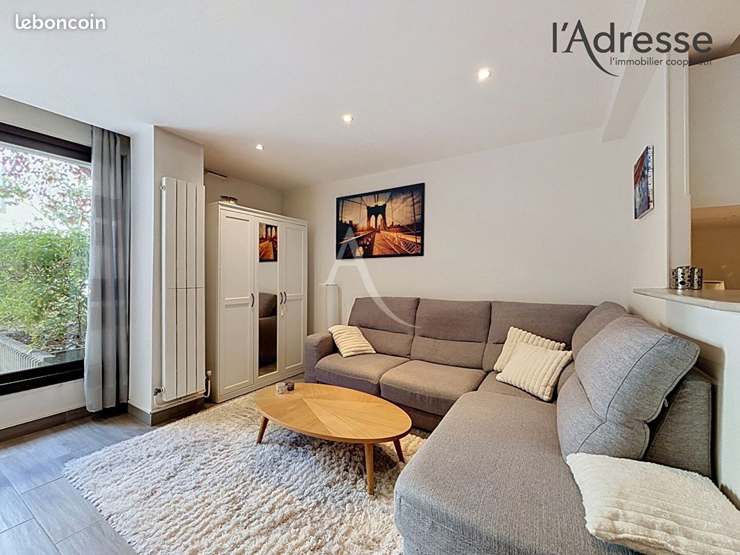 Appartement 2 pièces 42 m² · à Suresnes · 42 m² · 300 000 €