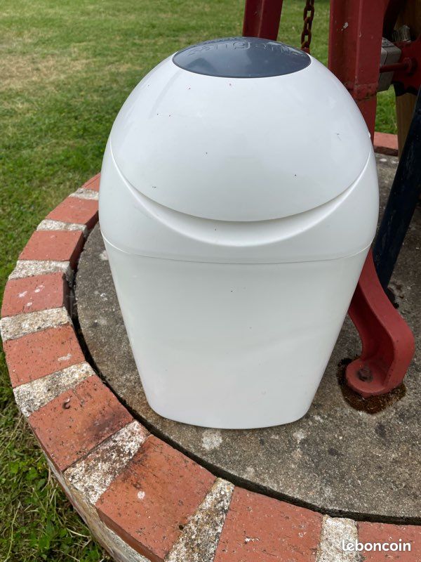 Poubelle tommee tippee twist (image 1)