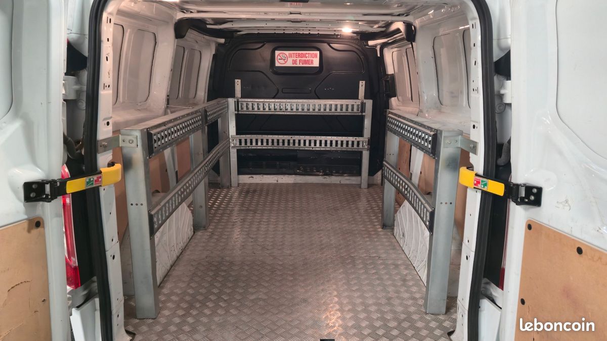 Ford transit custom fourgon 270 2.0 tdci 130 l1h1 court pc-tn limited (image 13)