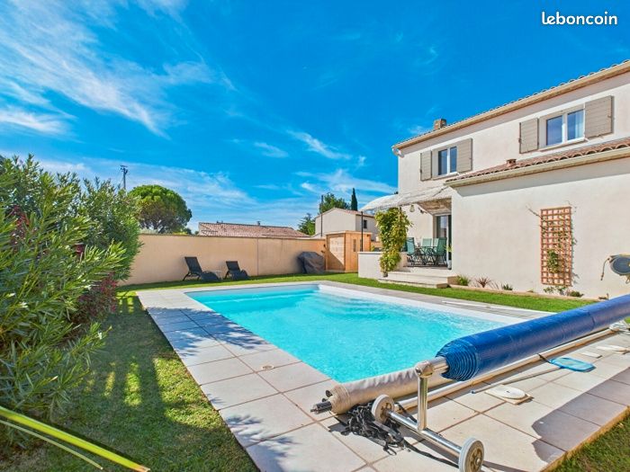 Maison 6 pièces 114 m² · à Rochefort-du-Gard · 114 m² · 369 500 €