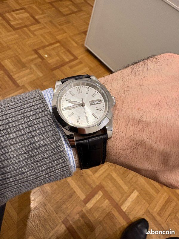 Montre automatique sur mesure argentée acier verre saphir bracelet cuir papillon (image 1)