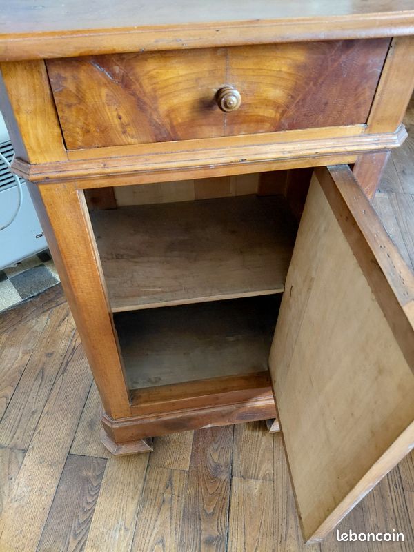 Table de chevet ancien (image 2)