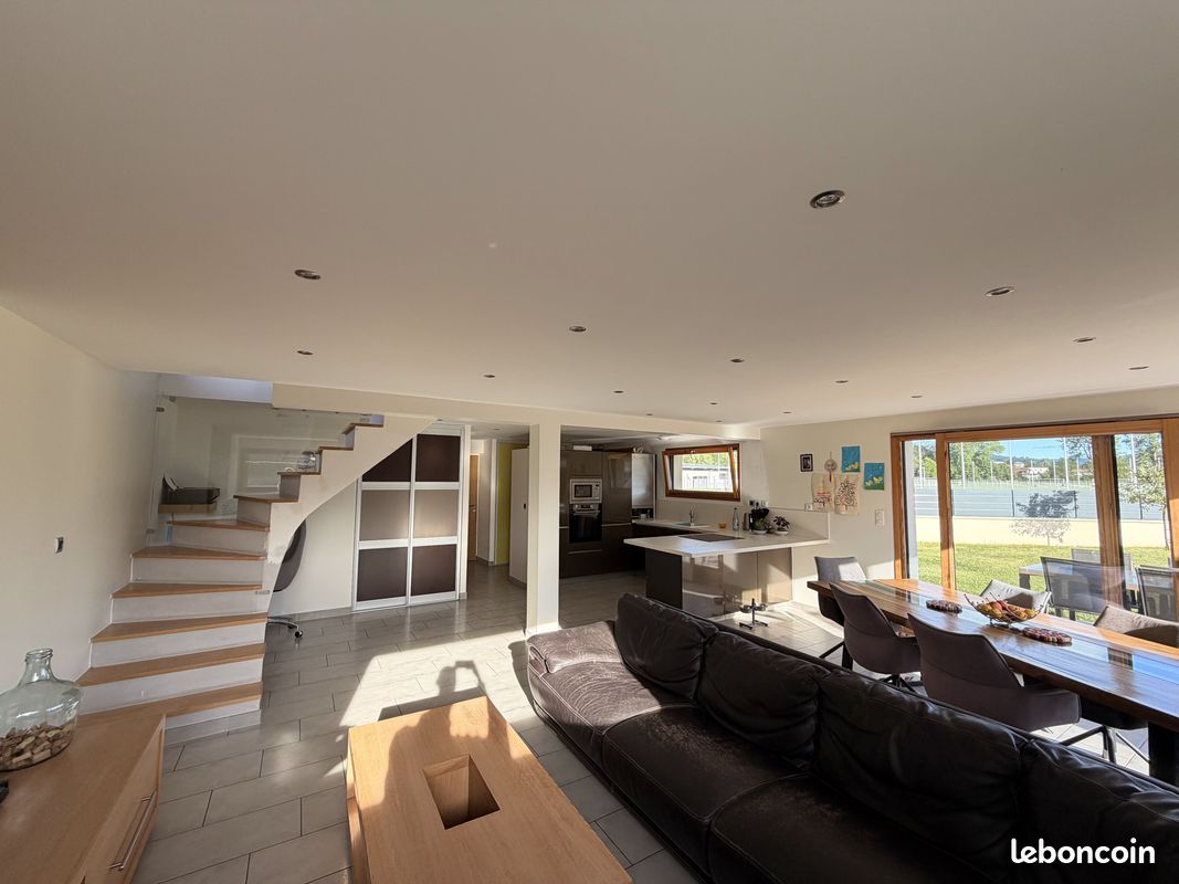 Maison 7 pièces 150 m² · à Pontarlier · 150 m² · 555 000 €