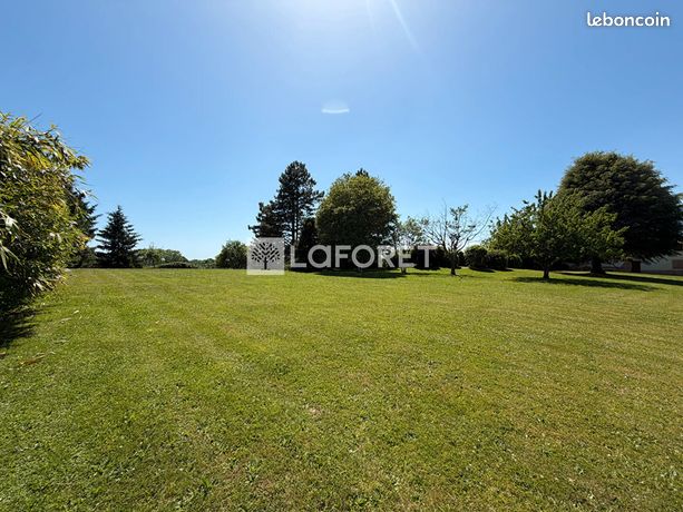 Terrain 800 m² SAINT JULIEN SUR VEYLE