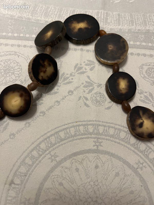 Collier médiéval Triquetra celtique argenté et pierre gemme naturelle Collier médiéval Triquetra celtique argenté et pierre gemme naturelle