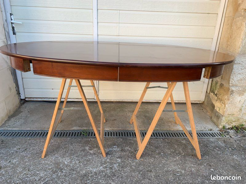 Plateau table (image 1)