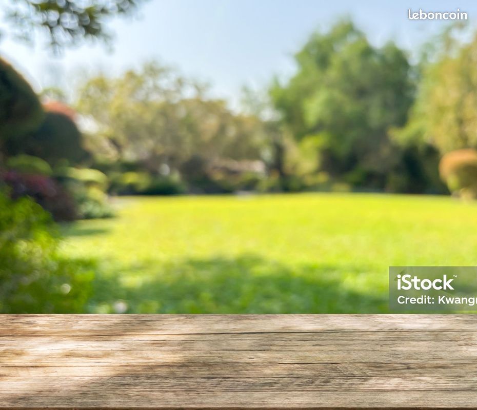Terrain à batir 700m² à 5 ' au sud de clermont · à Romagnat · 170 000 €