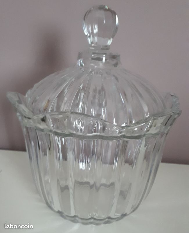 Très jolie bonbonniere en verre (image 2)