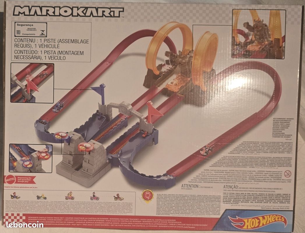 Hot Wheels Mario Kart Chaos at Bowser Castle with Yoshi Mini Vehicle, Small Cars Playset, Closed Package, Children's Toy, HFY14 (image 2)