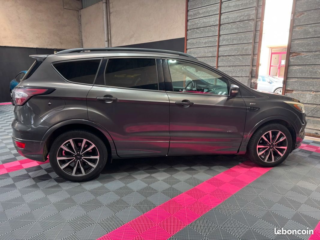 FORD KUGA 2.0 TDCi 180cv 4x4 Powershift ST-Line / CarPlay / Hayon Électrique / Caméra de Recul (image 6)