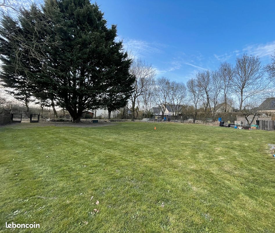 Terrain 1944 m² · à Saint-Léger-de-Linières · 1 944 m² · 212 200 €