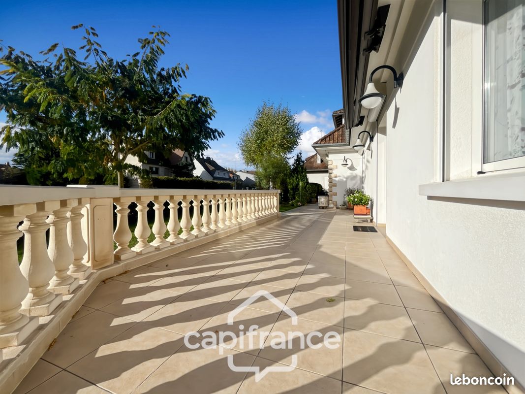 Maison 7 pièces 215 m² (image 3)