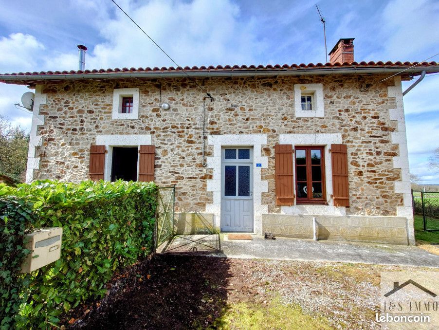 Maison 4 pièces 91 m² - Massignac 16310 (image principale 0)