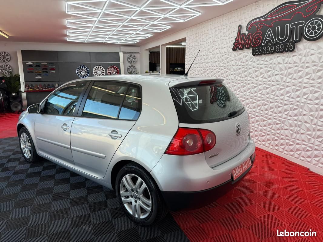 Volkswagen Golf V 1.9 TDi 105 CV (image 3)