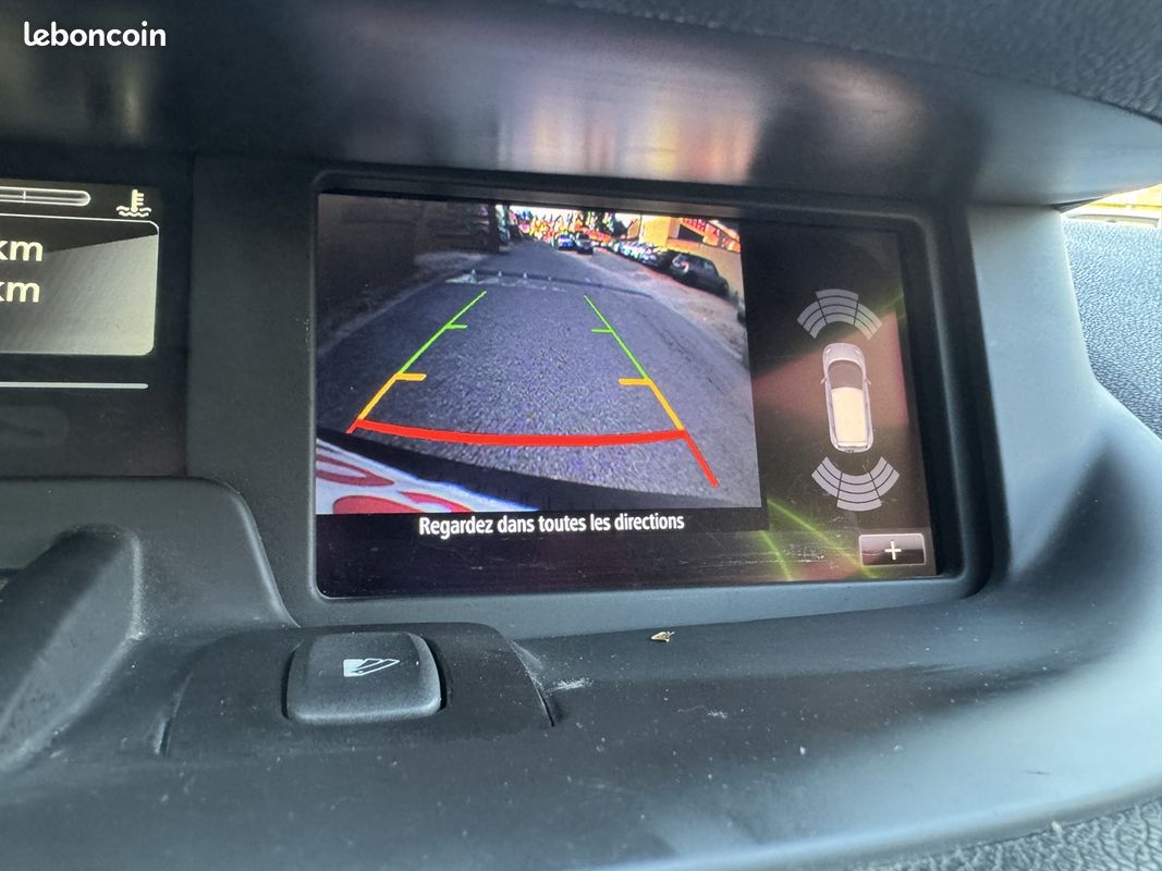 Renault SCENIC III 1.5 DCI 110CH BOSE 2015 EDC (image 11)
