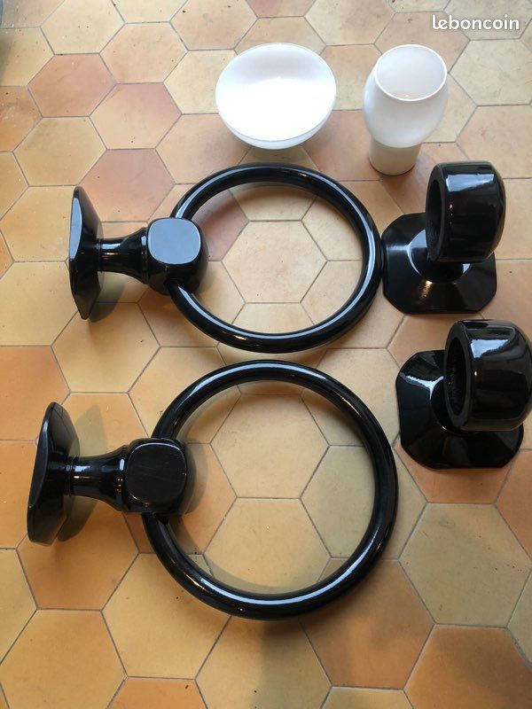 Ensemble portes serviettes et gobelet laqué noir pour salle de bain (image 1)