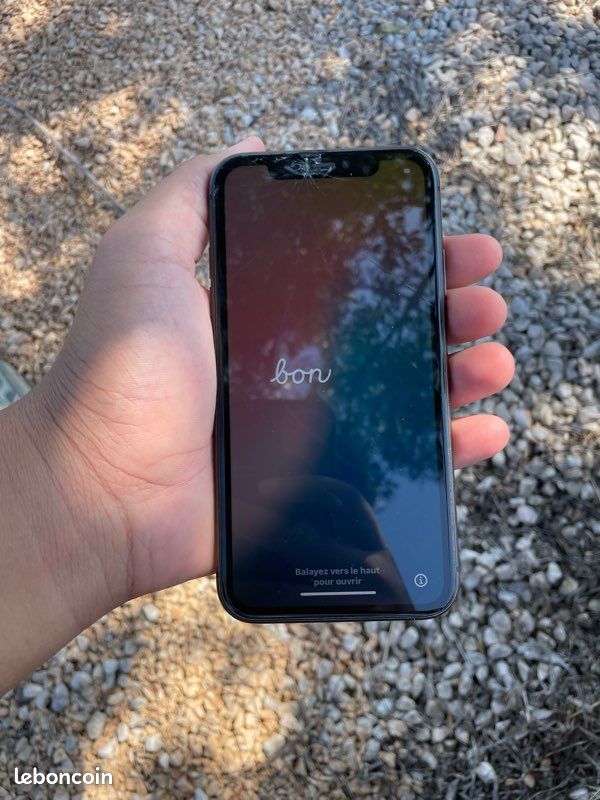 IPhone 11 (image 4)
