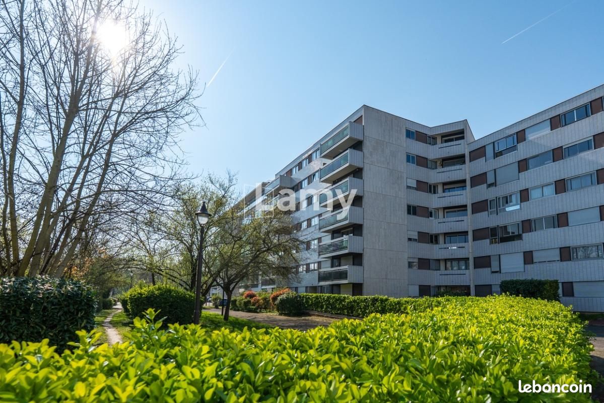 Appartement 2 pièces 52 m² · à Rueil-Malmaison · 52 m² · 210 000 €