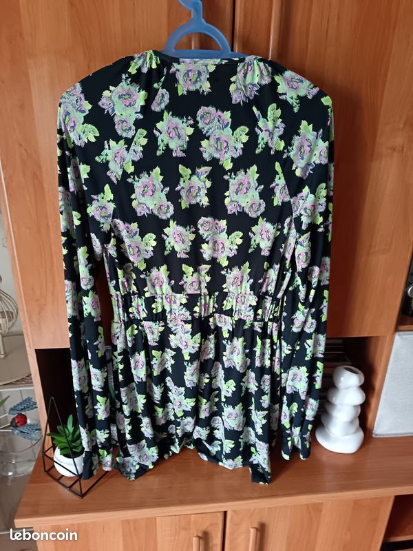 Vends robe short (image 3)
