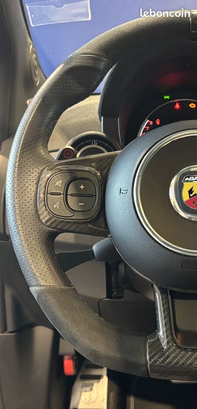 Abarth 500 1.4 Turbo T-Jet 180ch 595 Competizione BVA - Origine France / CarPlay / Suivi complet Fiat / Audio Beats / Toit Ouvrant (image 12)