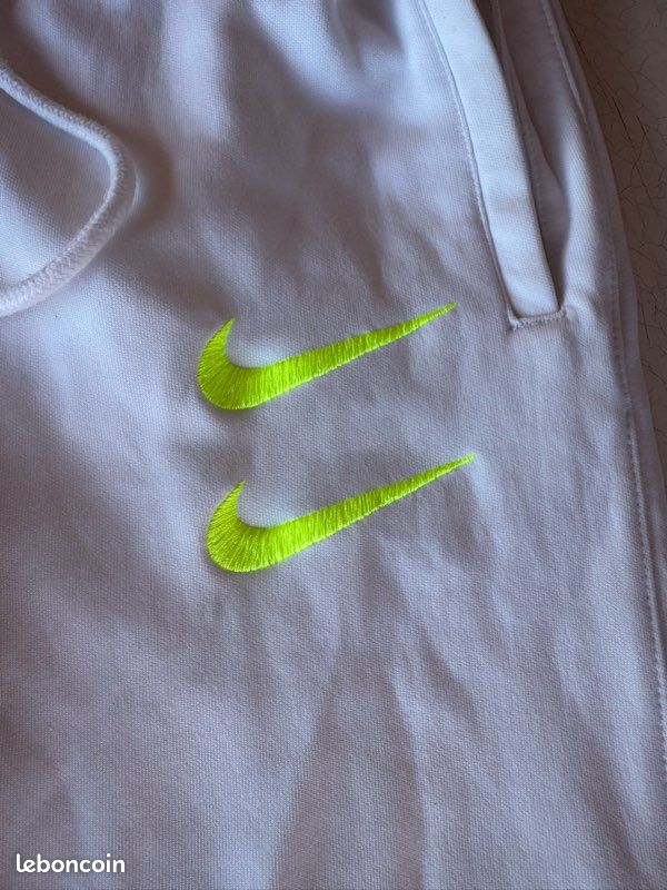 Ensemble Nike (veste + pantalon) (image 8)