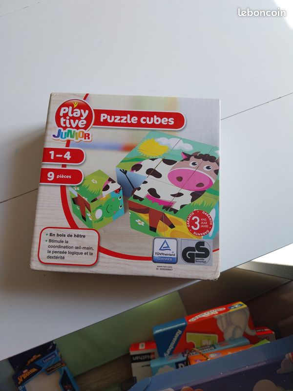 Puzzle cube (image 1)