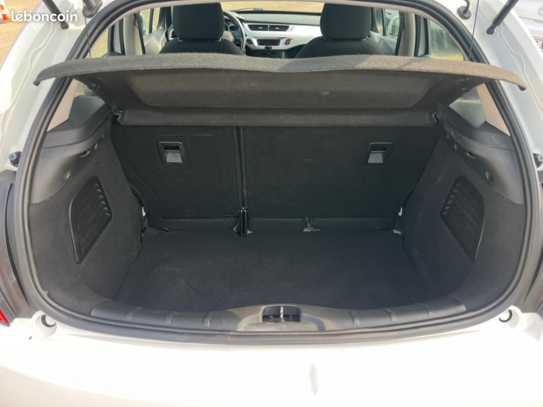 Citroën C3 HDi 70 FAP Confort (image 12)