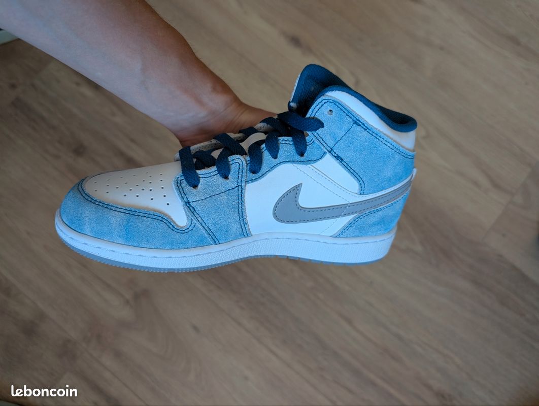 Air Jordan Mid SE GS French Blue – (neuves) Chaussures